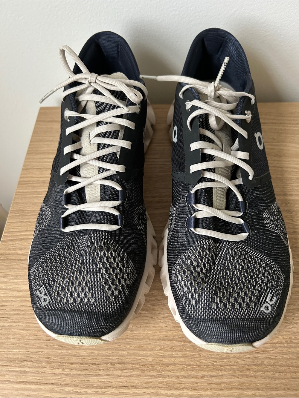 On Running Women’s Cloud X Black/Pearl Sneakers Size 8.5